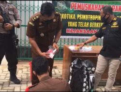 Kejari Kendari Musnahkan Barang Bukti 110 Perkara Tindak Pidana Narkotika dan Tindak Pidana Umum