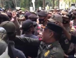 Ratusan Buruh TKBM Demo di Kantor Gubernur Sultra